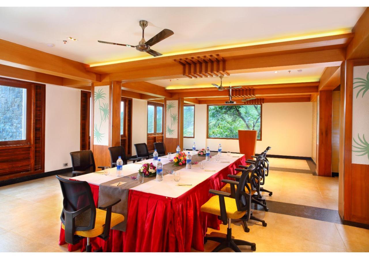सहारा Chandys Windy Woods