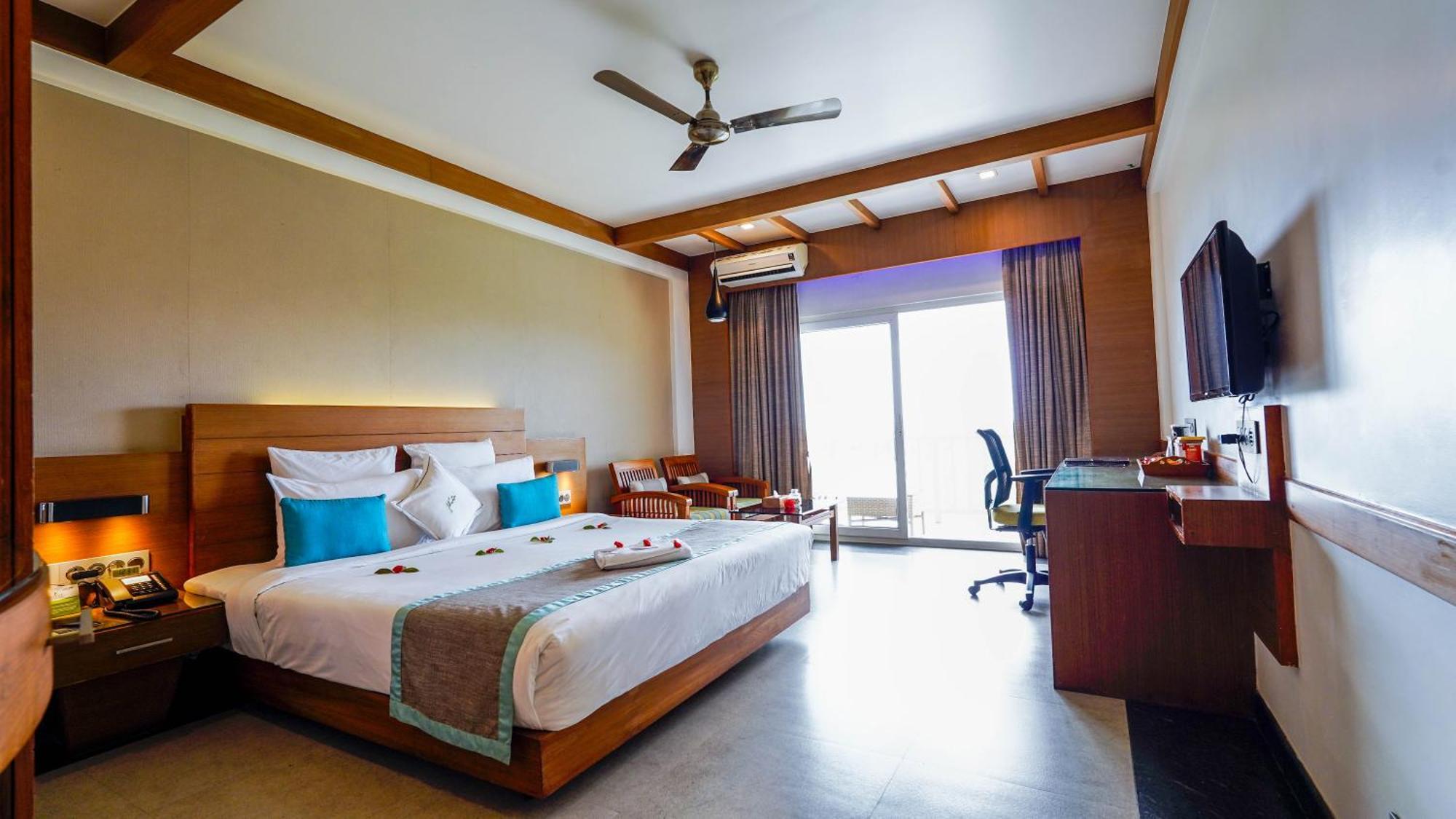 सहारा Chandys Windy Woods 5*